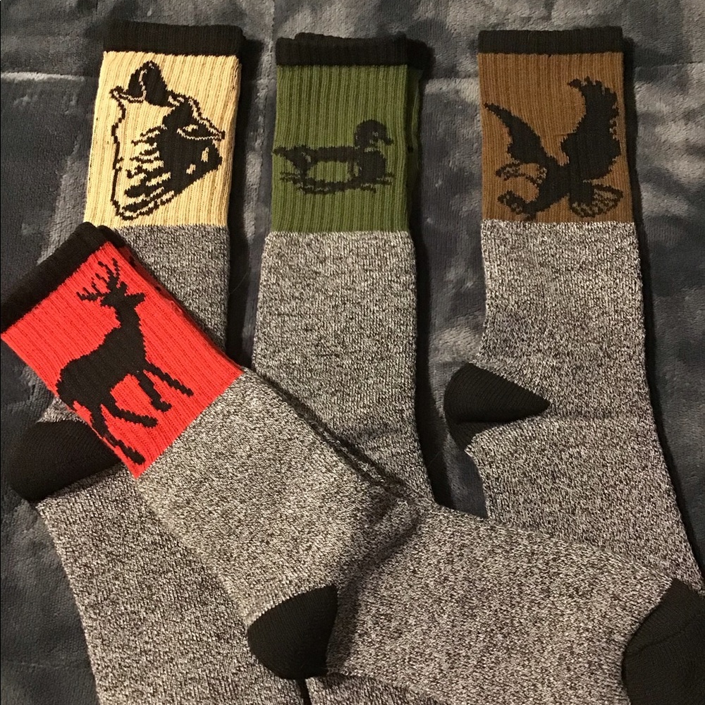 2/$15 Set of 4 Mens wildlife fleece socks